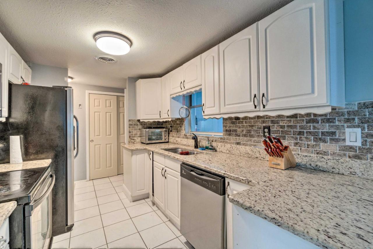 Peaceful Venice Villa With Patio - 2 Miles To Beach! Bagian luar foto